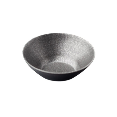 Rund liten bakform i metall till gjutning av petit fours